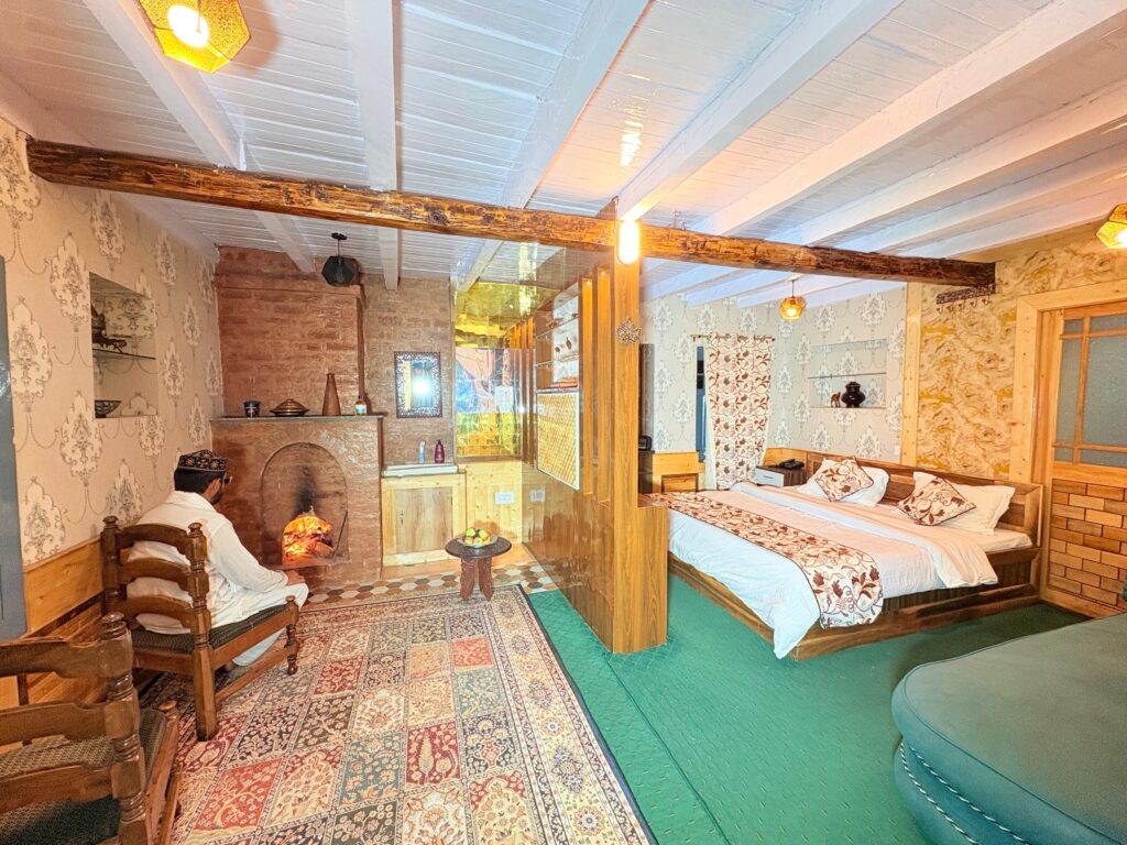 Kashtoorwan Cottage Khag Images (13)