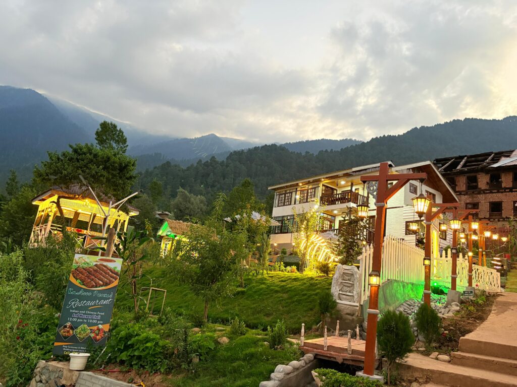 Kashtoorwan Cottage Khag Images (23) Kashtoorwan Cottage Khag Images (23)